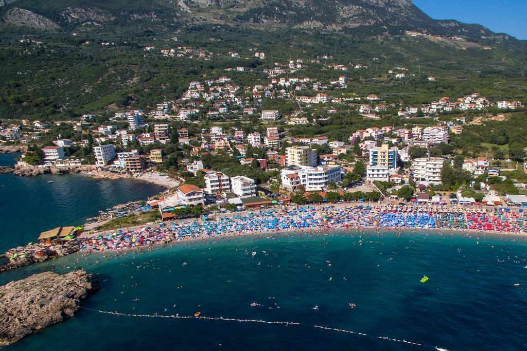 Atlantic Hotel Dobra Voda Bagian luar foto