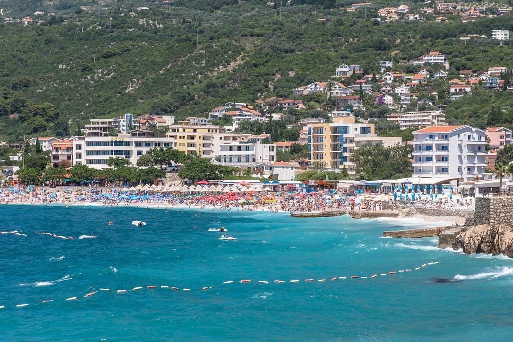 Atlantic Hotel Dobra Voda Bagian luar foto